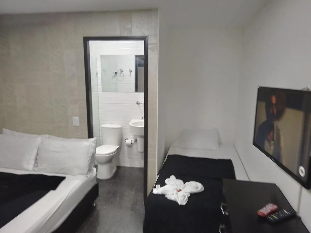 Hotel Boutique Casa Linda Medellín 0*,